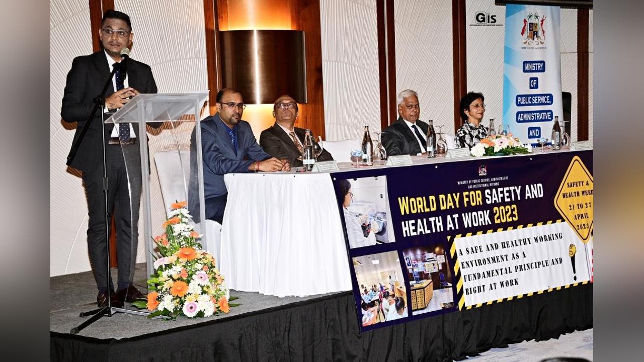 World Day for Safety and Health at Work: Minister Hurdoyal highlights importance of conducive environment for workers World Day for Safety and Health at Work: Minister Hurdoyal highlights importance of conducive environment for workers