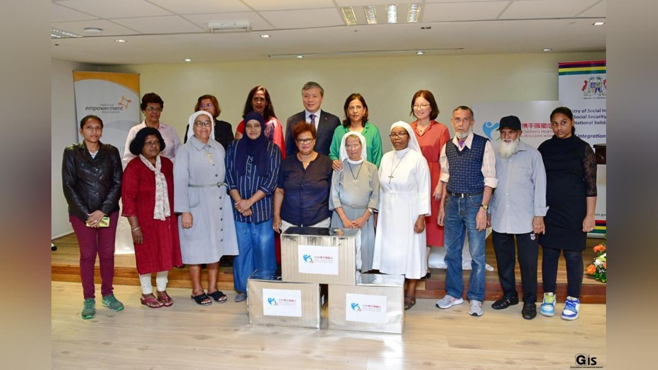 Warm Children’s Hearts initiative: Donation of food packs to NGOs in charge of shelters for orphans and vulnerable children Warm Children’s Hearts initiative: Donation of food packs to NGOs in charge of shelters for orphans and vulnerable children