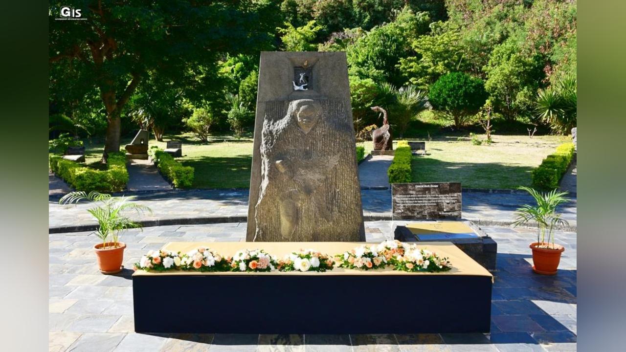 Wreath laying ceremony organised to mark 15th Anniversary of the Inscription of Le Morne Cultural Landscape on the World Heritage List Wreath laying ceremony organised to mark 15th Anniversary of the Inscription of Le Morne Cultural Landscape on the World Heritage List