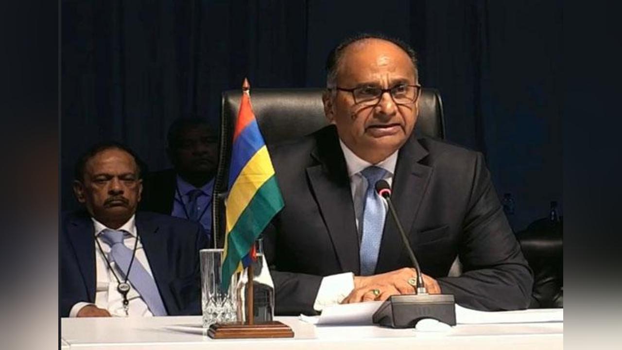 In Johannesburg, Minister Alan Ganoo pleads for a strengthened partnership between Africa and BRICS in order to influence major global decisions In Johannesburg, Minister Alan Ganoo pleads for a strengthened partnership between Africa and BRICS in order to influence major global decisions