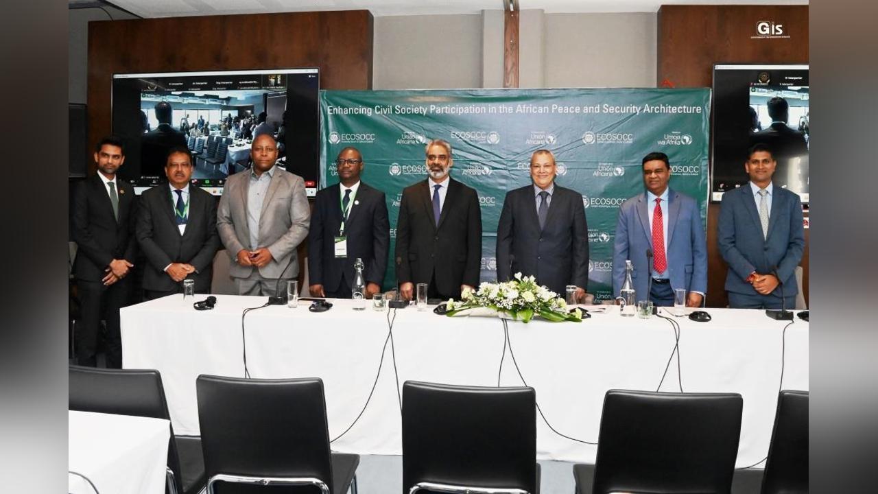 Minister Gobin launches the Orientation and Dialogue with the new Leadership of the 4th ECOSOCC of the African Union Minister Gobin launches the Orientation and Dialogue with the new Leadership of the 4th ECOSOCC of the African Union