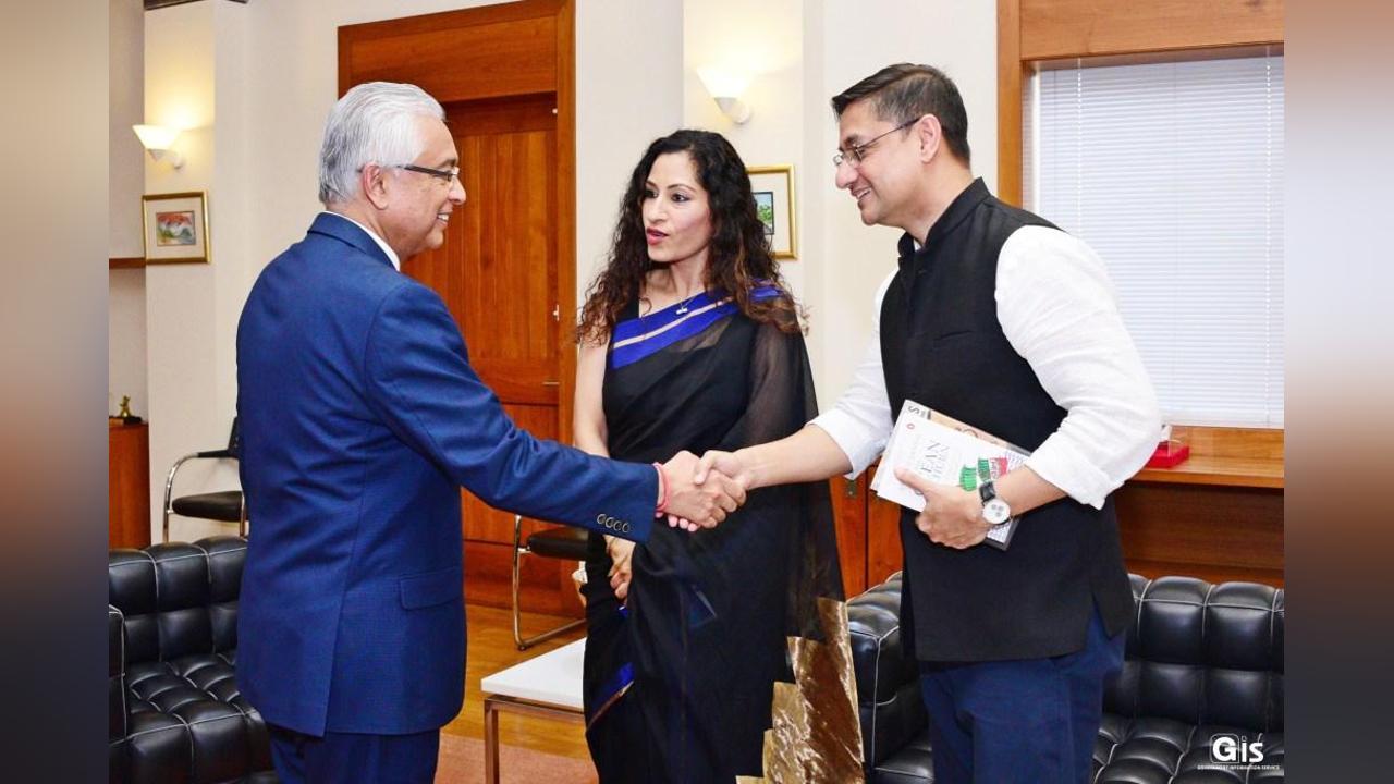 Prime Minister meets with Member of the Economic Advisory Council to the Prime Minister of the Republic of India Prime Minister meets with Member of the Economic Advisory Council to the Prime Minister of the Republic of India