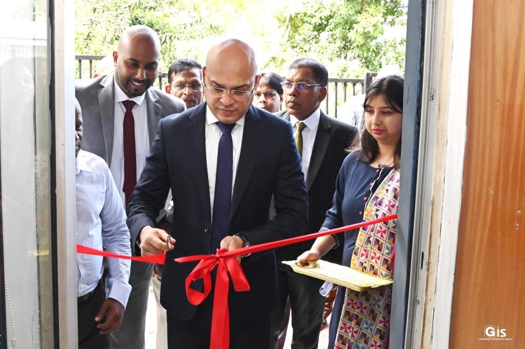 Minister Callichurn inaugurates new Labour Office of Triolet Minister Callichurn inaugurates new Labour Office of Triolet