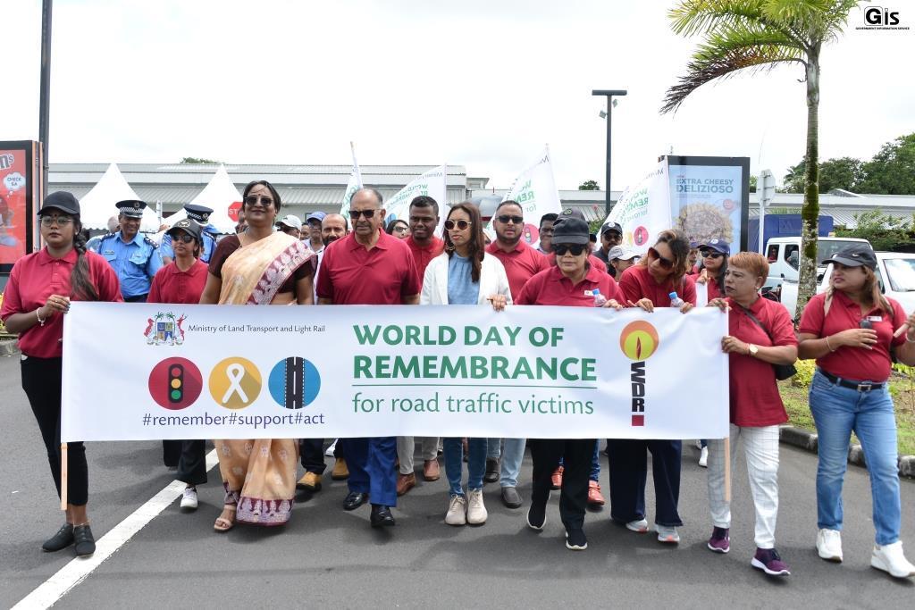Youth Rally held from Plaisance Mall to Gandhi Square in Rose Belle to pay tribute to road accident victims Youth Rally held from Plaisance Mall to Gandhi Square in Rose Belle to pay tribute to road accident victims