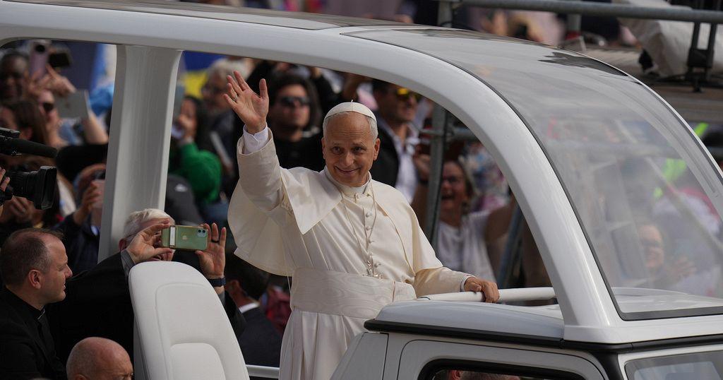 Pope Leo XIV Urges Catholics to Support Migrants Pope Leo XIV Urges Catholics to Support Migrants