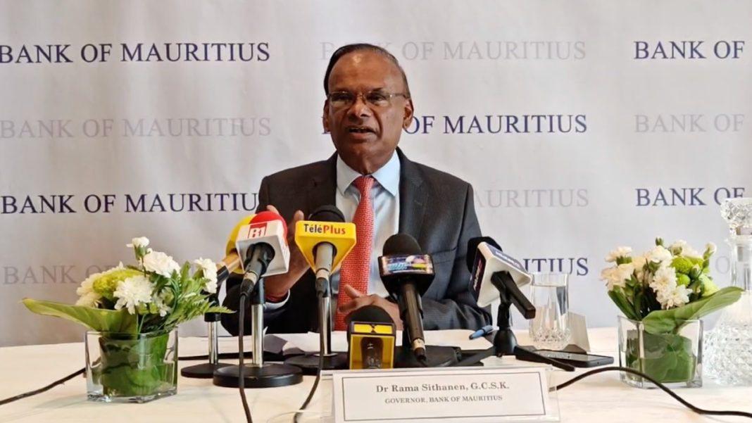 Ramgoolam Defends Rs 5.5 Million Payment to Ex-Governor Ramgoolam Defends Rs 5.5 Million Payment to Ex-Governor