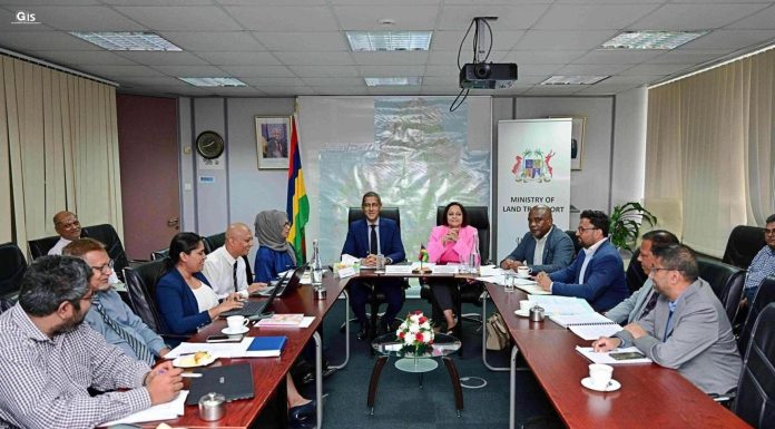 GEF Project Steering Committee Advances Low-Carbon Bus Initiative GEF Project Steering Committee Advances Low-Carbon Bus Initiative