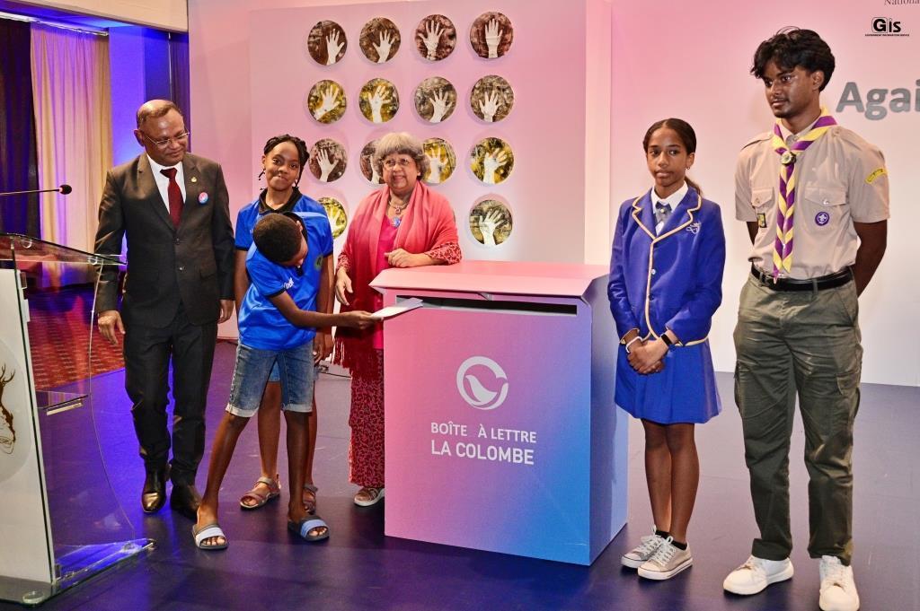 La Colombe Letterbox Supports Children in Distress La Colombe Letterbox Supports Children in Distress