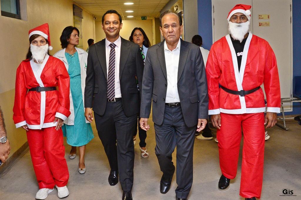 Christmas Outreach Programme Distributes Toys to Children Christmas Outreach Programme Distributes Toys to Children