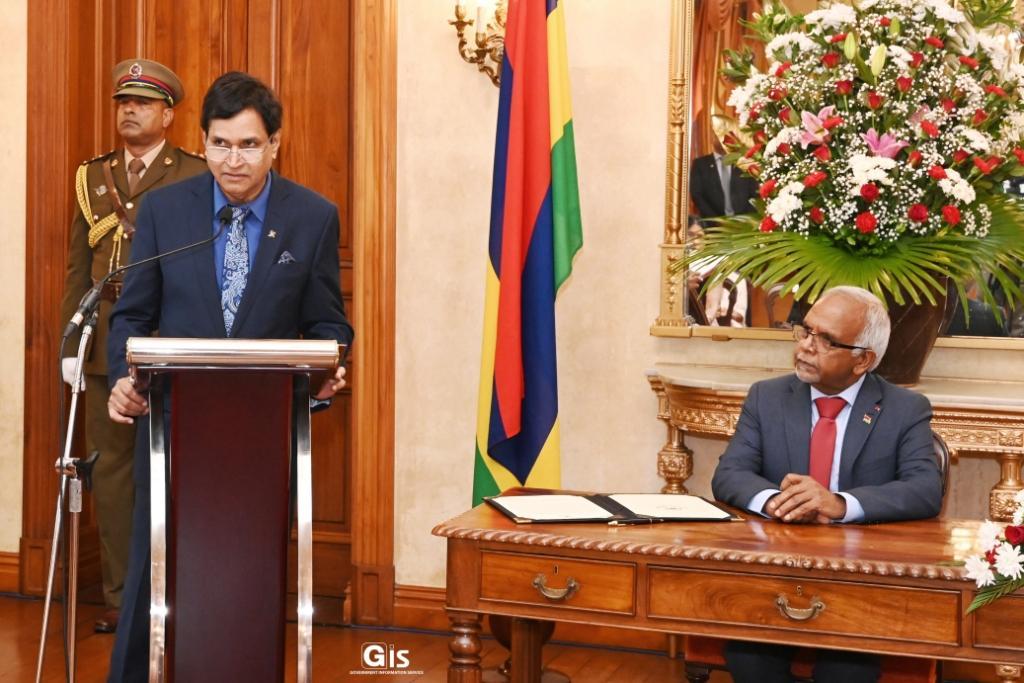 Swearing-In Ceremony of Ombudsperson for Financial Services Swearing-In Ceremony of Ombudsperson for Financial Services