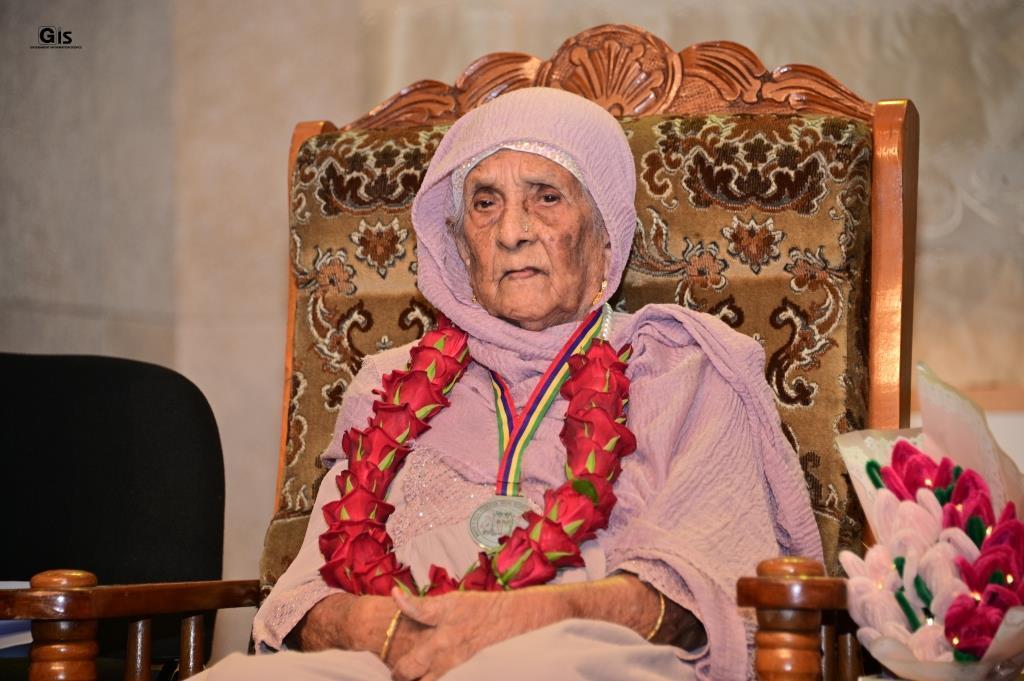 Mauritius Celebrates Another Centenarian Mauritius Celebrates Another Centenarian