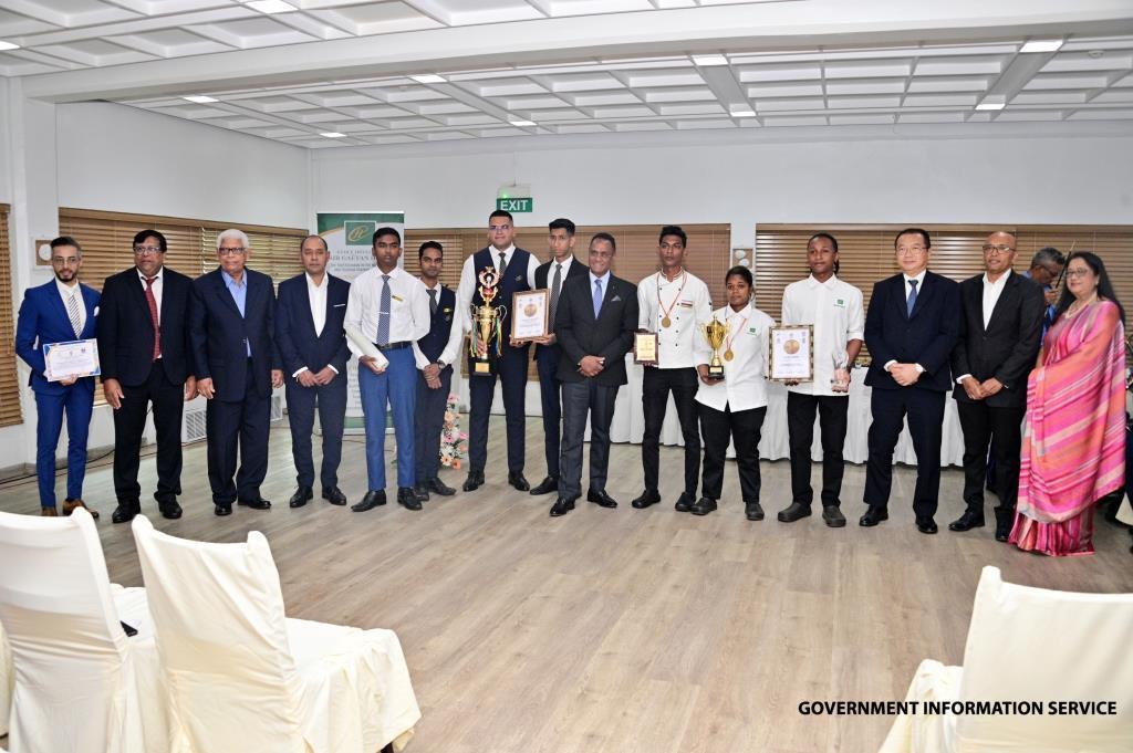 École Hôtelière Sir Gaëtan Duval Trainees Honored École Hôtelière Sir Gaëtan Duval Trainees Honored