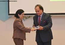 Stakeholders Refine Approval Mechanisms for Micro-Credentials Stakeholders Refine Approval Mechanisms for Micro-Credentials