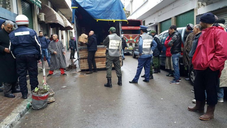 حجز بضائع مهربة تفوق قيمتها نصف مليون درهم