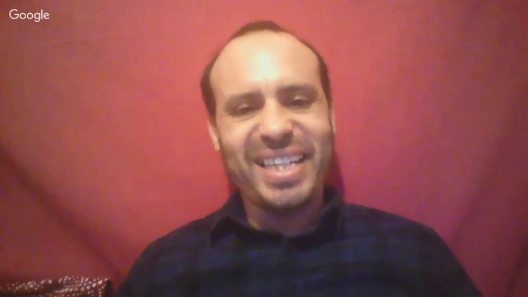 ضجة قوية بسبب ناشط مغربي يعلن موعد قيام الساعة
