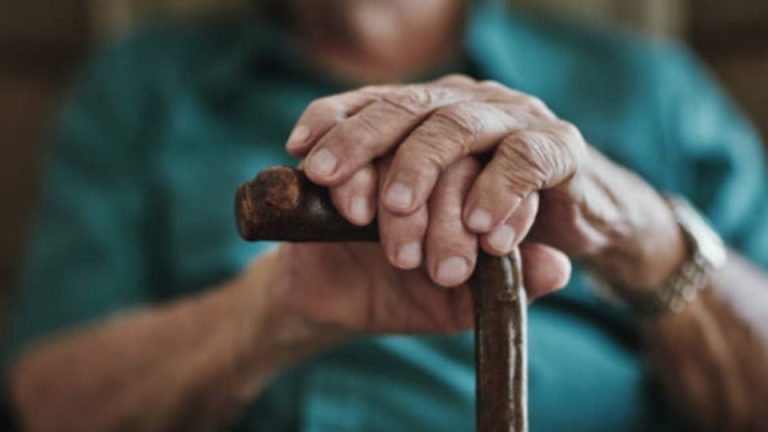 زحف الشيخوخة في المغرب يقلق أنظمة التقاعد