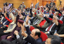 تحالف “البيجيدي” و”البام” في طنجة.. اتهامات لقيادات الحزب بخرق مسطرة الاختبار لمناصب المسؤولية