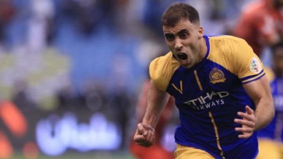 الدولي المغربي حمد الله يقود فريقه “النصر” إلى بلوغ نصف نهائي كأس ملك السعودية