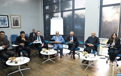 لجنة النموذج التنموي تلتقي ممثلي حزب العدالة والتنمية والعثماني يتخلف