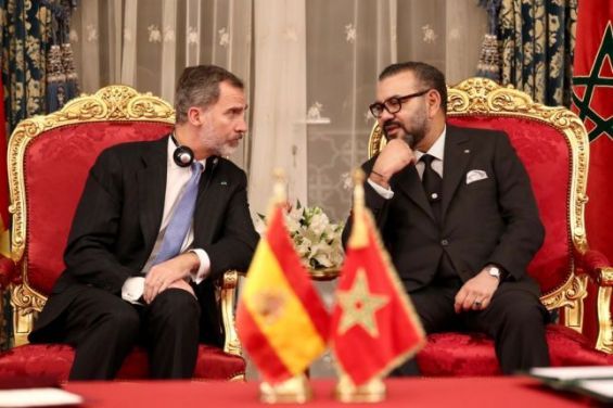 كورونا: الملك الإسباني يجري مباحثات مع الملك محمد لسادس