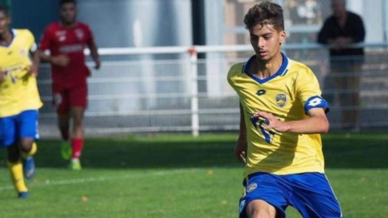اللاعب سامي فراج يقرر حمل قميص المنتخب الجزائري بدل المنتخب المغربي
