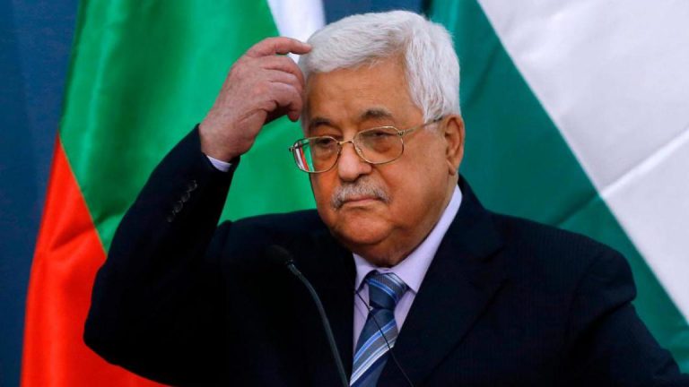 الرئيس الفلسطيني يأمر بعدم انتقاد الدول المطبعة مع إسرائيل