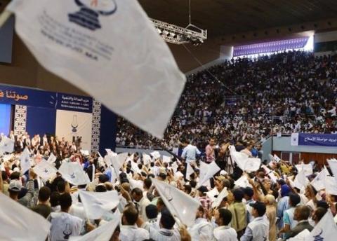 بيت الإسلاميين في المغرب.. هل يتصدع تحت التطبيع؟