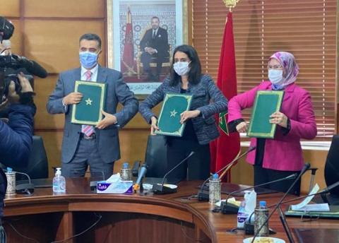 المغرب يراهن على مغاربة الخارج لتطوير الاقتصاد الاجتماعي واتفاقية لتوفير الدعم لـ80 في المائة من التعاونيات المغرب يراهن على مغاربة الخارج لتطوير الاقتصاد الاجتماعي واتفاقية لتوفير الدعم لـ80 في المائة من التعاونيات