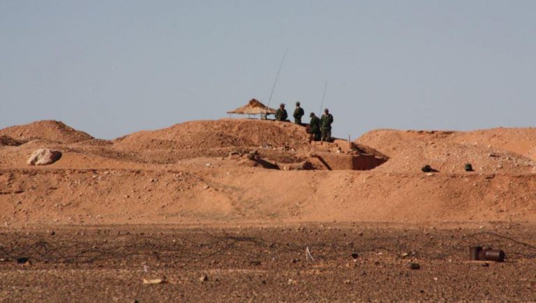 الجيش المغربي يوجه قصفا تحذيريا لموريتانيين اقتربوا من الجدار الرملي