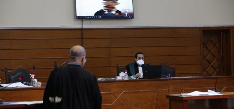 الرشيدية: اعتقال خمسة أشخاص بينهم نائب برلماني سابق للاشتباه في تورطهم في تزوير اختبار كورونا