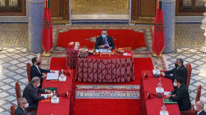 الملك يترأس مجلسا وزاريا بفاس.. وهذه مضامينه