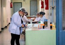 ورزازات: ضبط استفادة موظفين من لقاح كورونا على الرغم من عدم توفرهما على الشروط الضرورية ورزازات: ضبط استفادة موظفين من لقاح كورونا على الرغم من عدم توفرهما على الشروط الضرورية