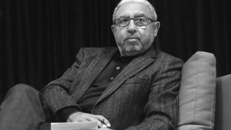 الشاعر المغربي محمد الأشعري يفوز بجائزة الأركانة العالمية للشعر للعام 2020