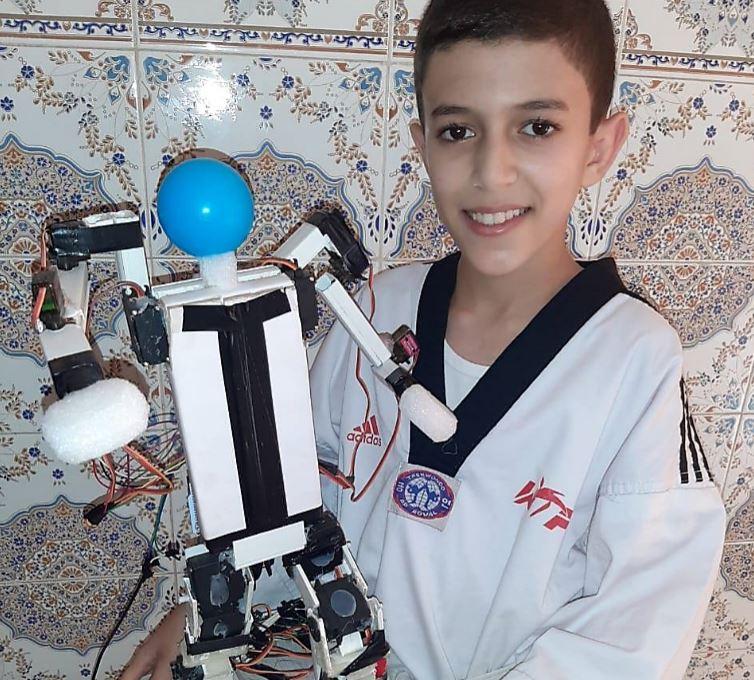 محمد بلال حموتي.. عبقري مغربي عمره 12 سنة شارك في مسابقات دولية للاختراعات