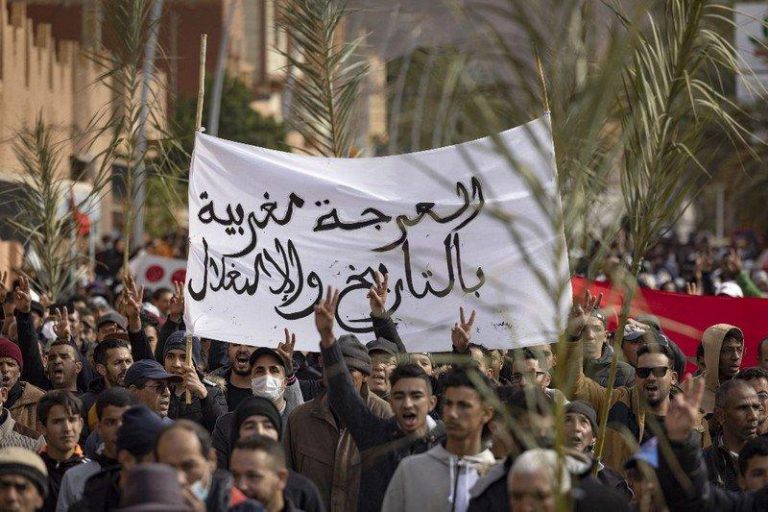 فيكيك: فيدرالية اليسار الديمقراطي تدعو البرلمان لمناقشة اتفاقية ترسيم الحدود الموقعة مع الجزائر