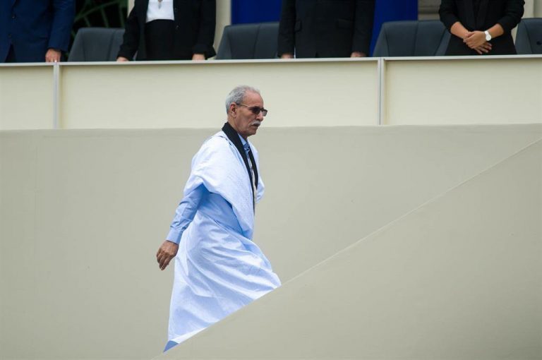 إسبانيا تبلغ المغرب برحيل زعيم البوليساريو إلى الجزائر