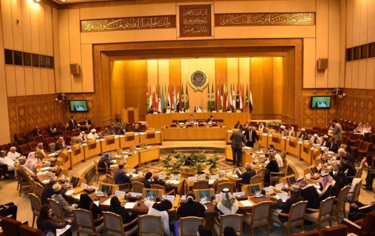 بعد تصويتها ضد المغرب.. برلماني أردني ينفعل غضبا في وجه ممثل الجزائر