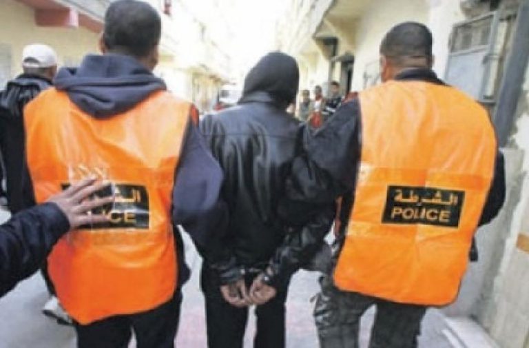 وجدة: توقيف شخص للاشتباه في تورطه في بيع مواد مضرة بالصحة العامة والتسبب في وفاة مستهلكيها
