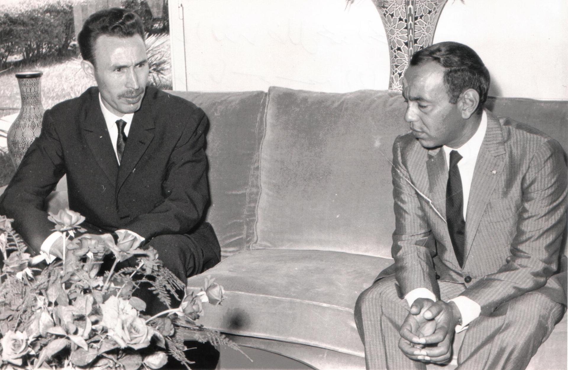 تاريخ: عندما عرض الهواري بومدين المساعدة العسكرية على الحسن الثاني لإنهاء الاستعمار الاسباني للصحراء تاريخ: عندما عرض الهواري بومدين المساعدة العسكرية على الحسن الثاني لإنهاء الاستعمار الاسباني للصحراء