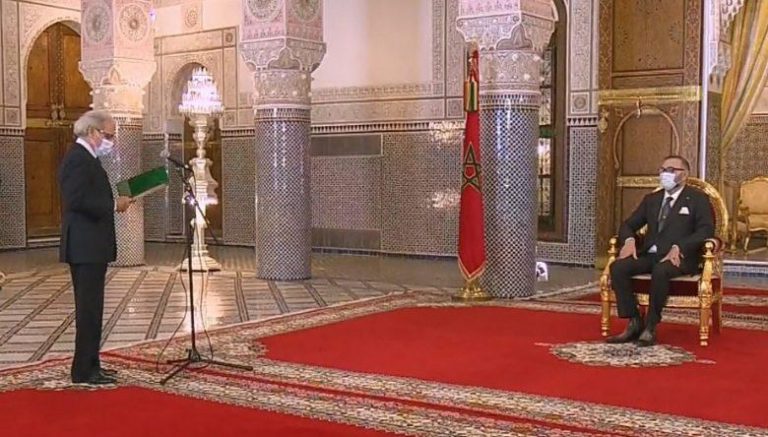الملك محمد السادس يستقبل والي بنك المغرب