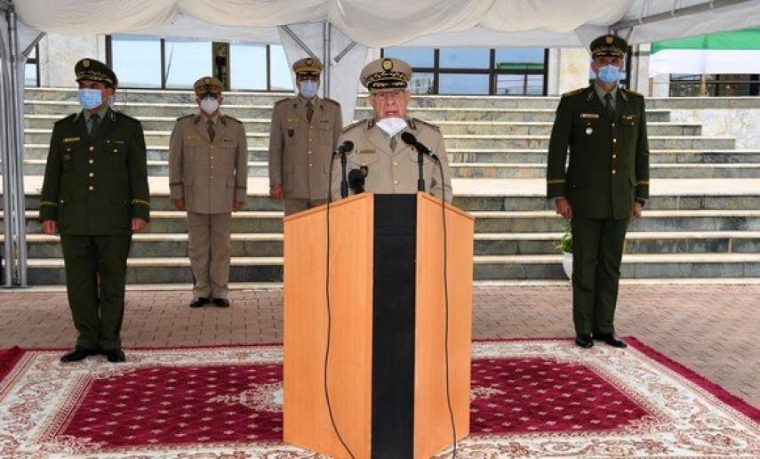 بعد نداء الملك محمد السادس.. قائد الجيش الجزائري يتحدث عن استهداف بلاده انتقاما من مواقفها تجاه القضايا العادلة بعد نداء الملك محمد السادس.. قائد الجيش الجزائري يتحدث عن استهداف بلاده انتقاما من مواقفها تجاه القضايا العادلة