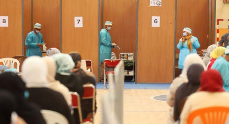 فيروس كورونا: أطر صحية تعزز مراكز التلقيح بإقليم شيشاوة