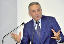 مولاي حفيظ العلمي يحل بالولايات المتحدة للترويج لصناعة الطيران المغربية مولاي حفيظ العلمي يحل بالولايات المتحدة للترويج لصناعة الطيران المغربية