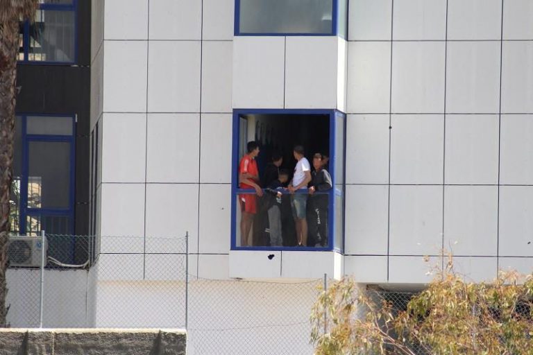 سبتة تقرر تعليم القاصرين المغاربة في انتظار إعادتهم إلى المغرب