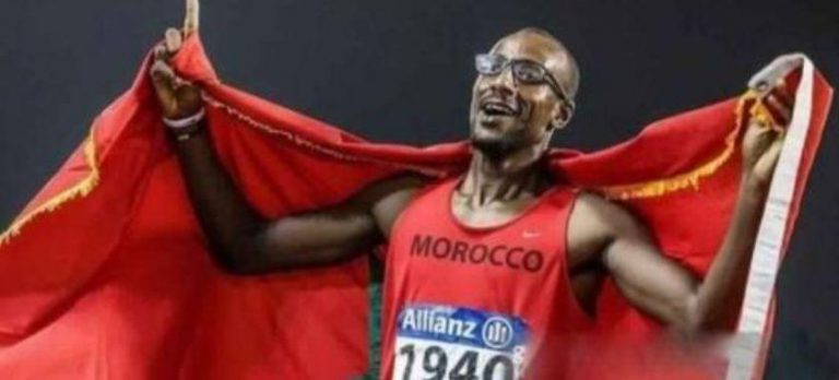 الألعاب الأولمبية البارالمبية: العداء المغربي محمد أمكون يفوز بالميدالية الفضية