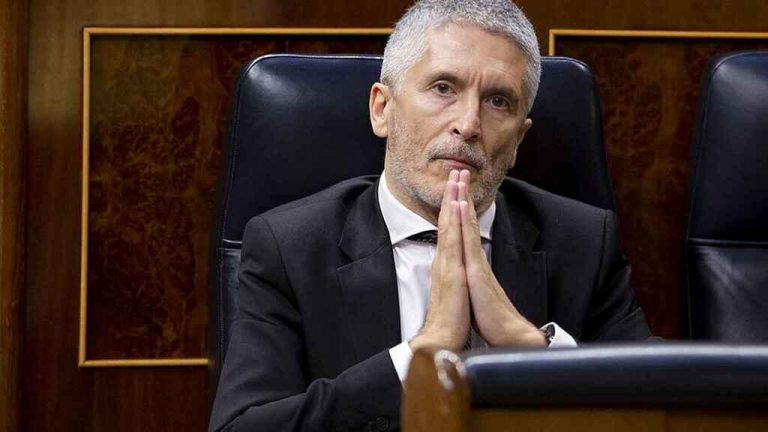 وزير الداخلية الإسباني يطلب انتظار حكم المحكمة بشأن عودة القصر إلى المغرب