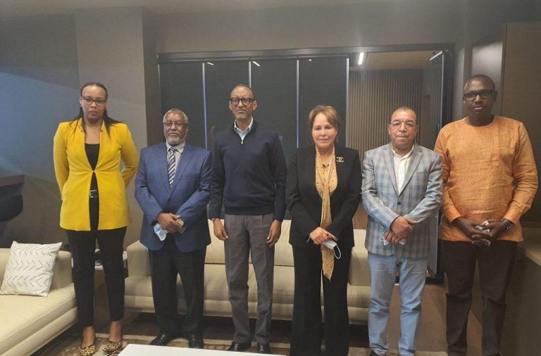 الرئيس الرواندي يستقبل المغربية بشرى حجيج رئيسة الكونفدرالية الإفريقية للكرة الطائرة