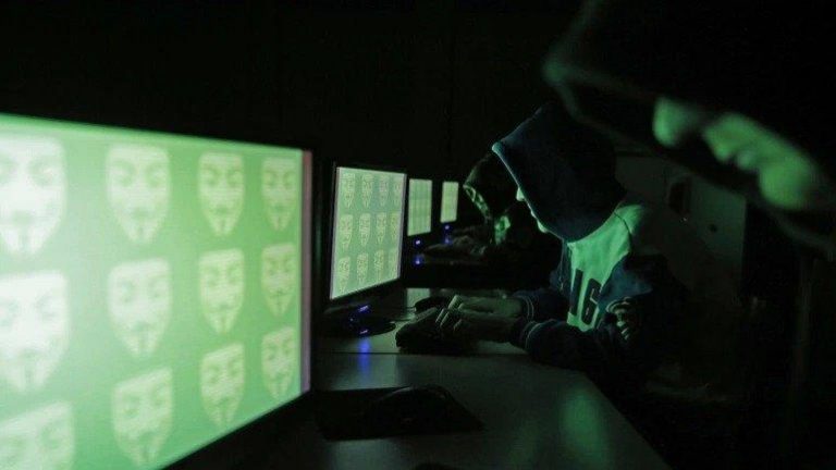 هجوم "النقرة الصفرية".. آبل تحث مستخدميها على تحديث أجهزتهم