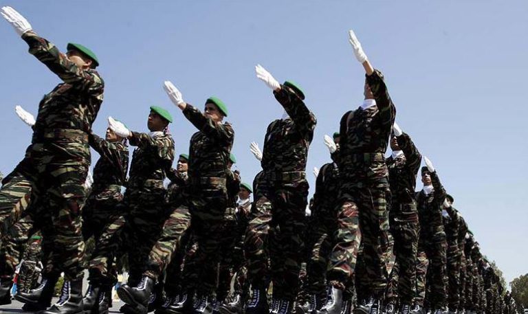 تجريدة من القوات المسلحة الملكية تشارك في الاستعراض العسكري التقليدي لإحياء ذكرى استقلال المكسيك
