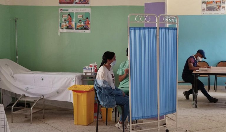 الدار البيضاء : فتح عدد من مراكز التلقيح بصفة استثنائية يومي 25 و26 شتنبر الجاري في وجه التلاميذ المتراوحة أعمارهم بين 12 و17 سنة